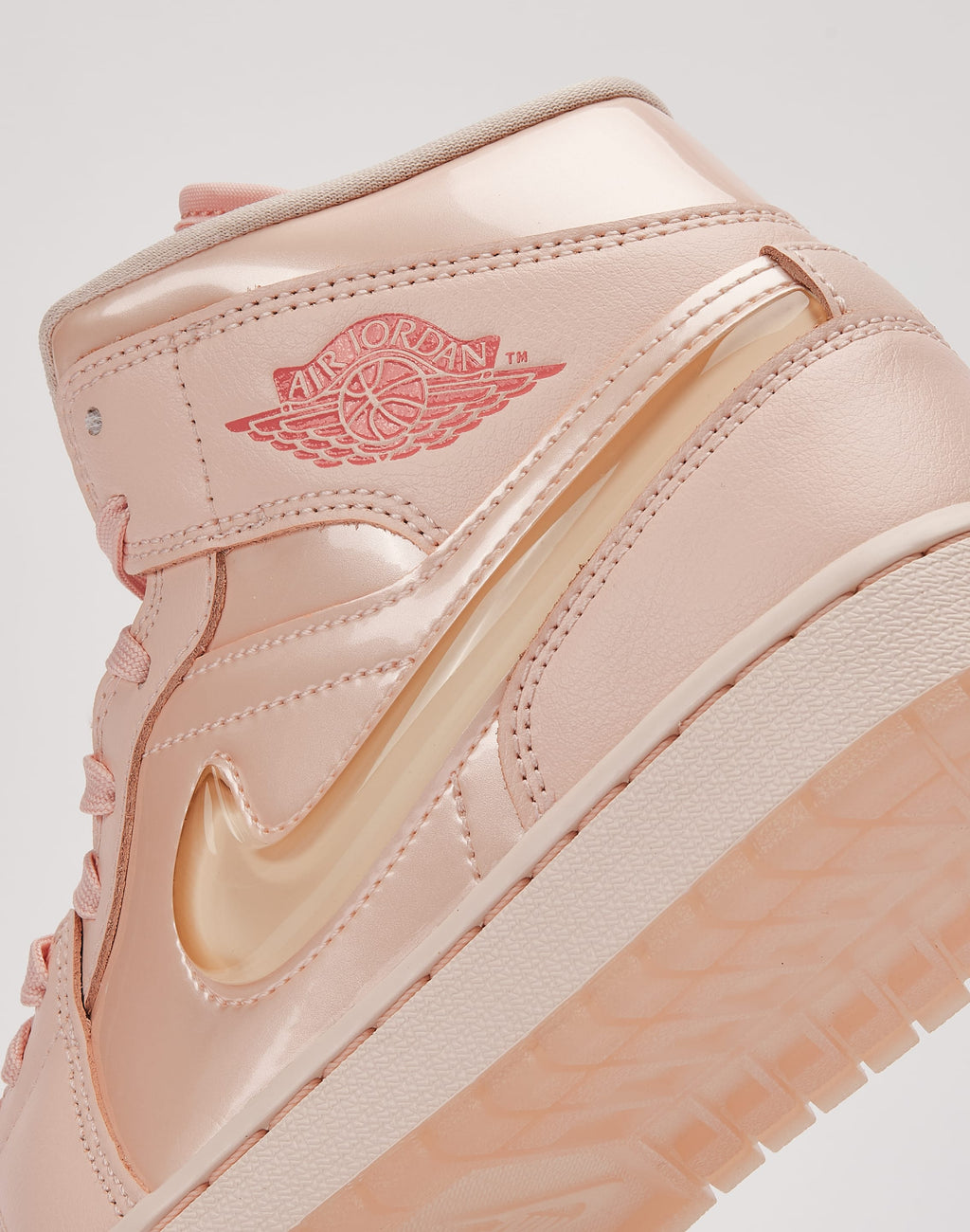 Air  1 Mid SE